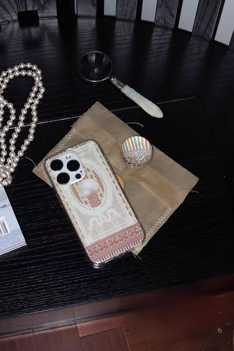 Shockproof Retro Lace Pearl Phone case + bracket for iPhone 16/15/14/13